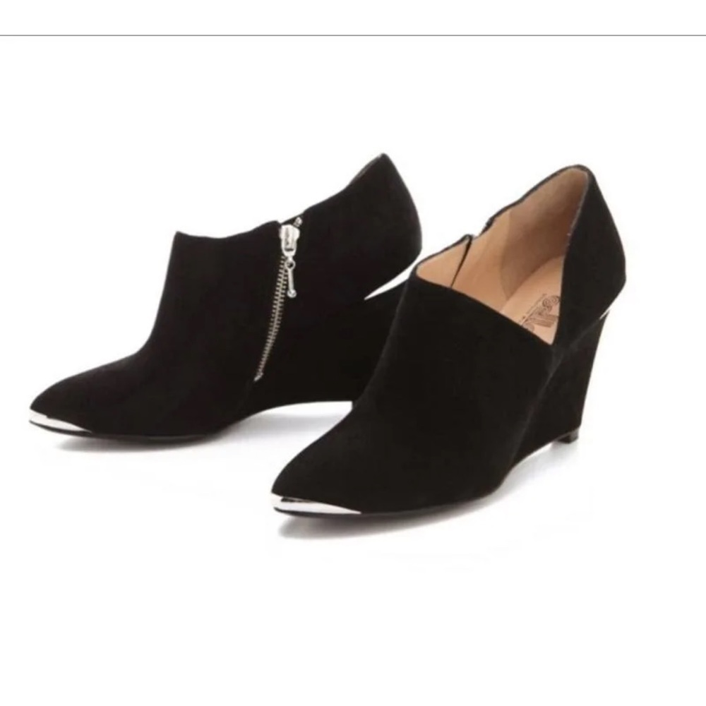 Belle by Sigerson Morrison Sierra Genuine suede Blk Suede Wedge Ankle Bootie